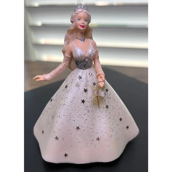 Hallmark Ornament Celebration Barbie Special '2001' - Picture 2 of 14